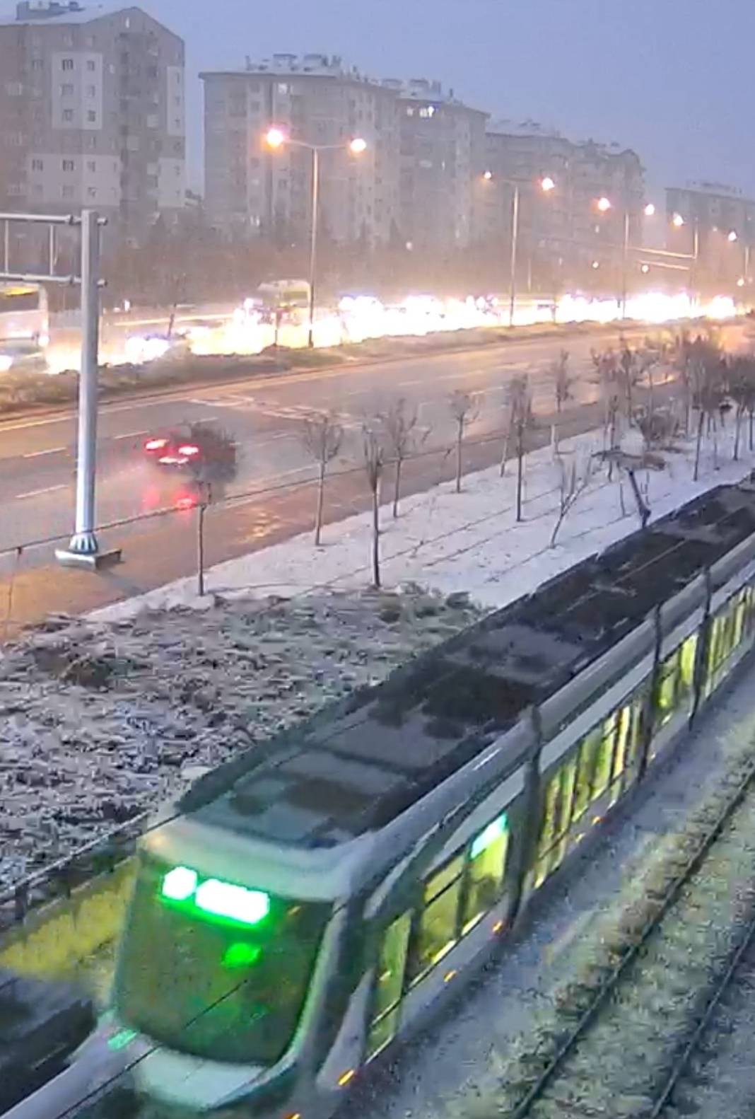 Konya’nın birçok bölgesi güne kar yağışıyla uyandı 16